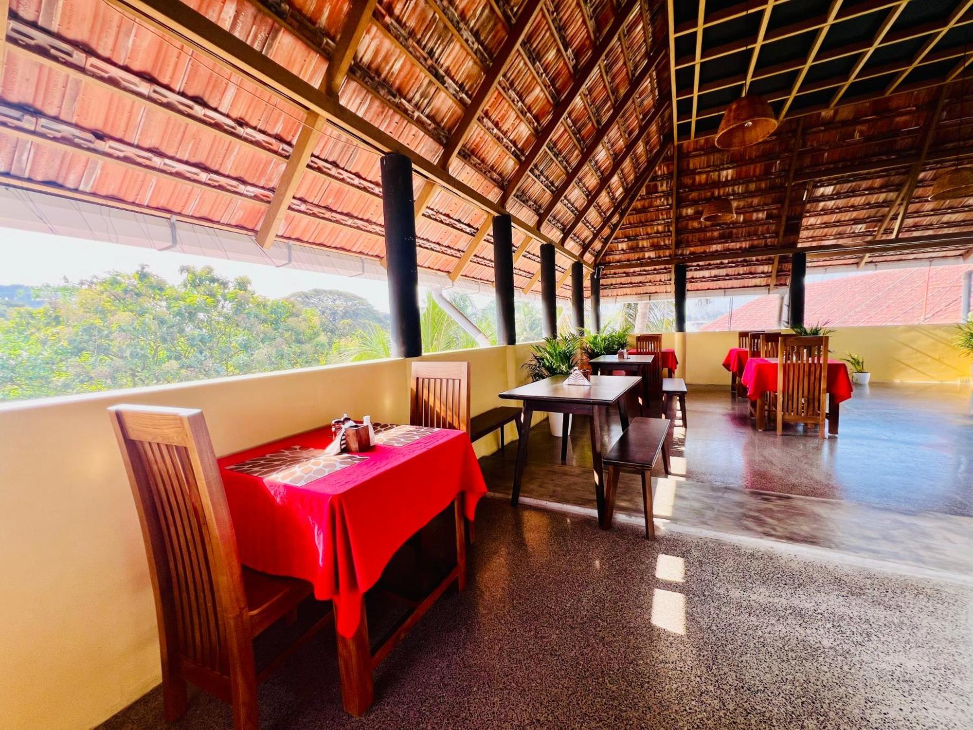 Seacoast Inn Fortkochi Fort Kochi Luaran gambar